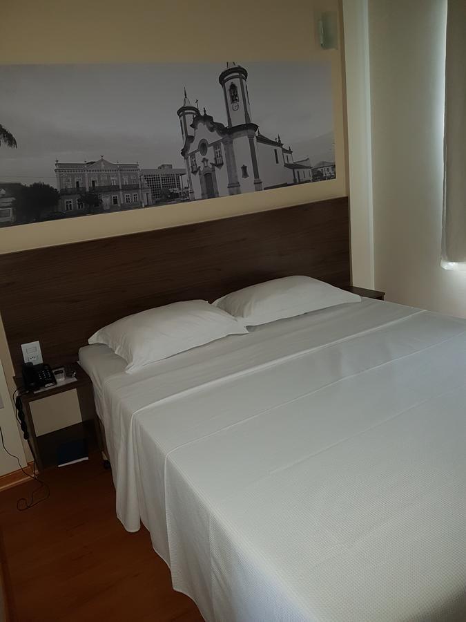 Hotel 494 Oliveira-Mg エクステリア 写真