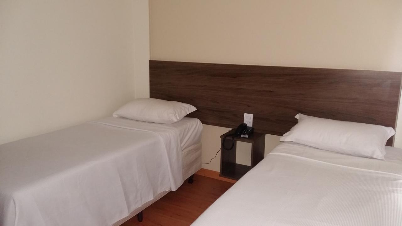 Hotel 494 Oliveira-Mg エクステリア 写真